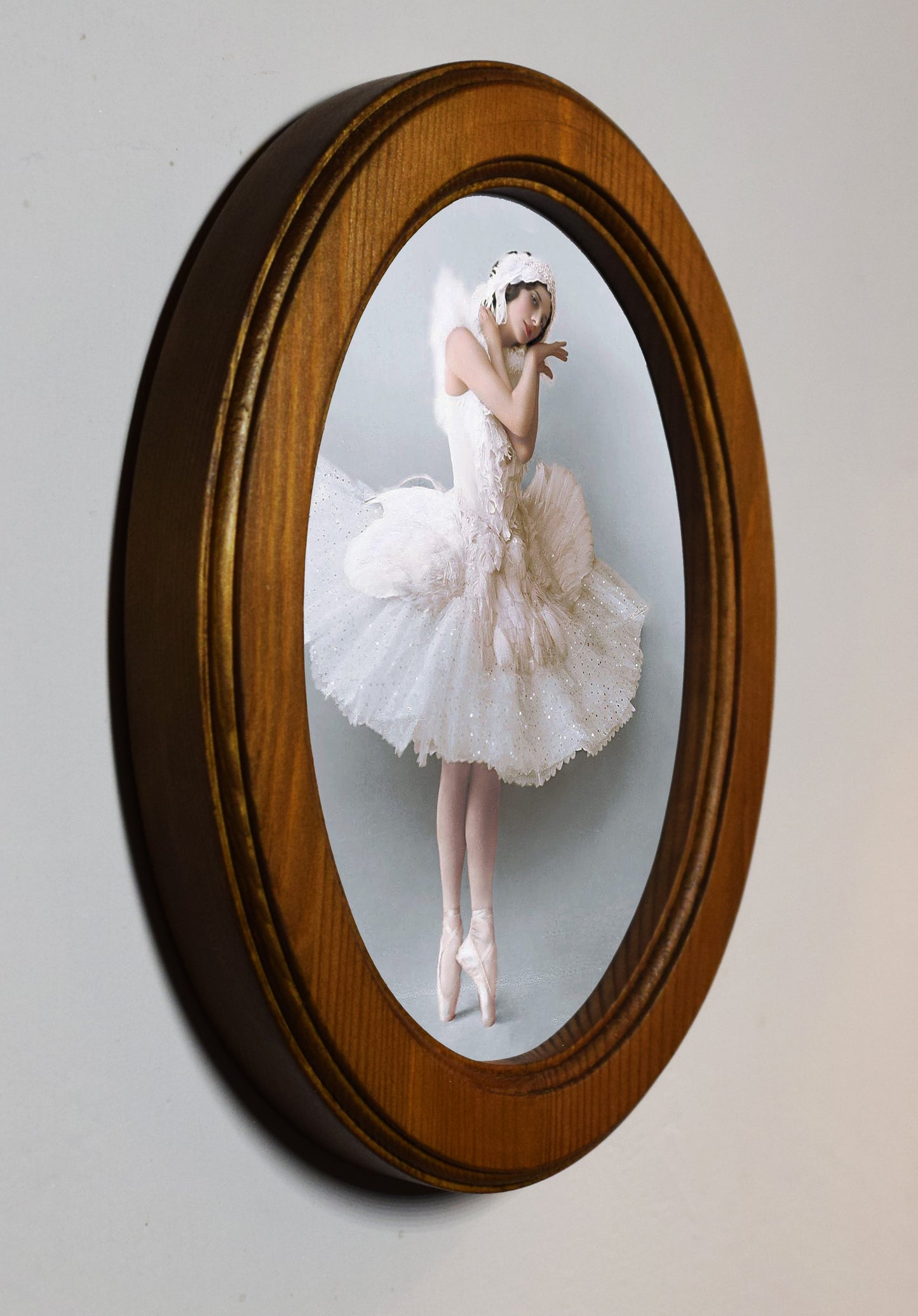 Anna Pavlova 4" x 6" Oval Wooden Framed Classic Art Print