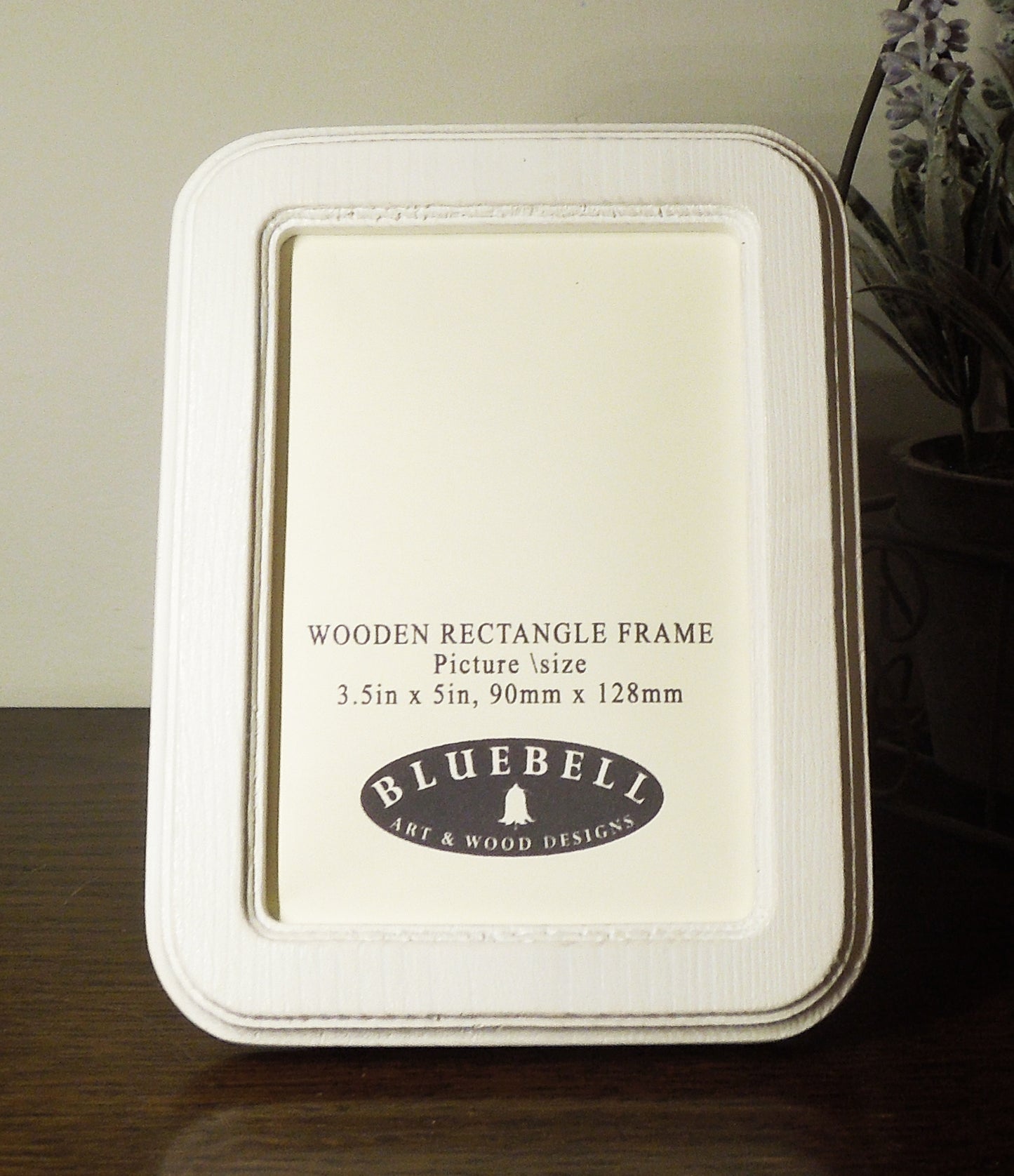 White 3.5" x 5" Rectangle Roman Edged Handmade Wooden Photo Picture Frame