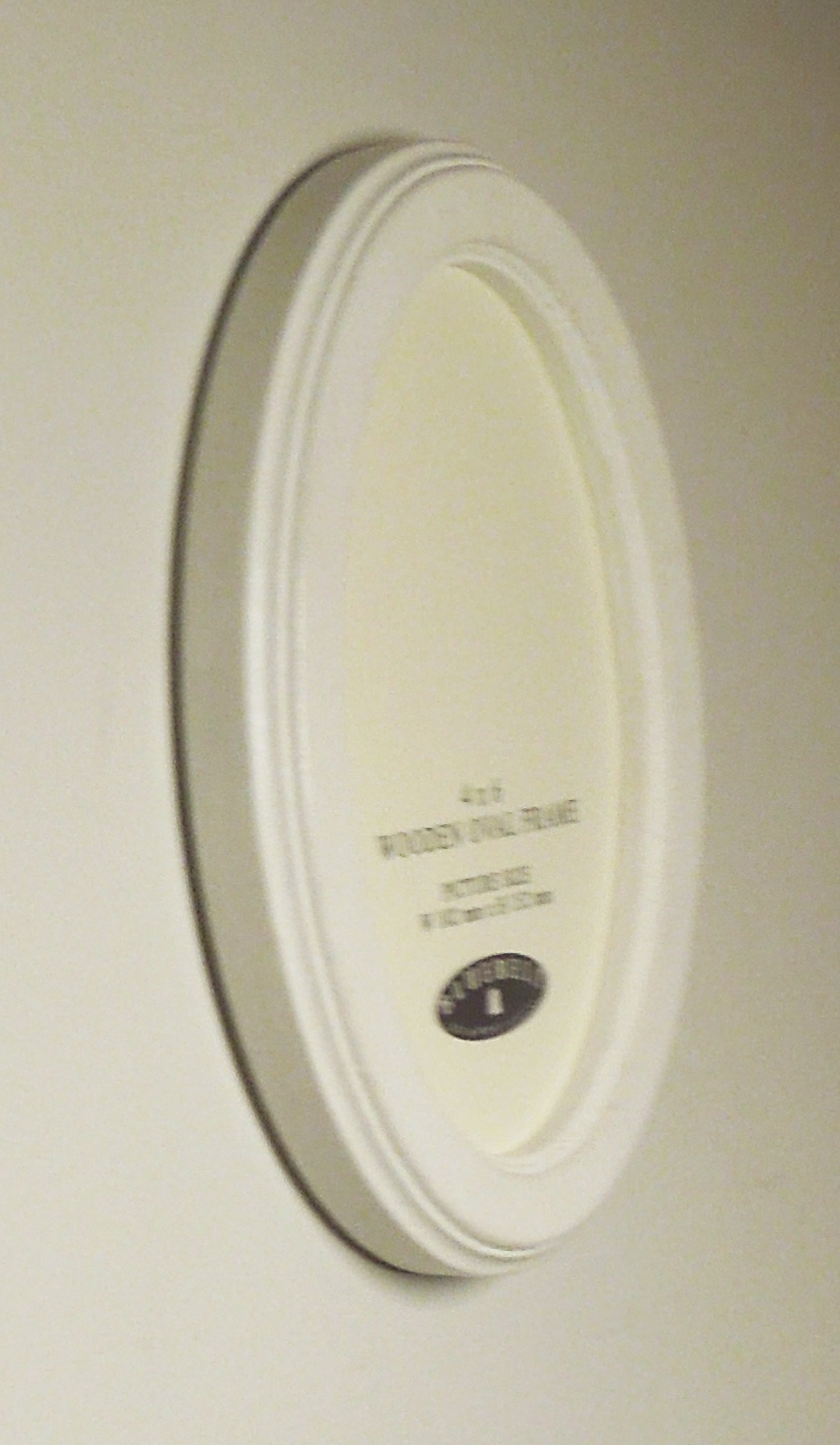 White 4" x 6" Oval Roman Edged Handmade Wooden Photo Picture Frame