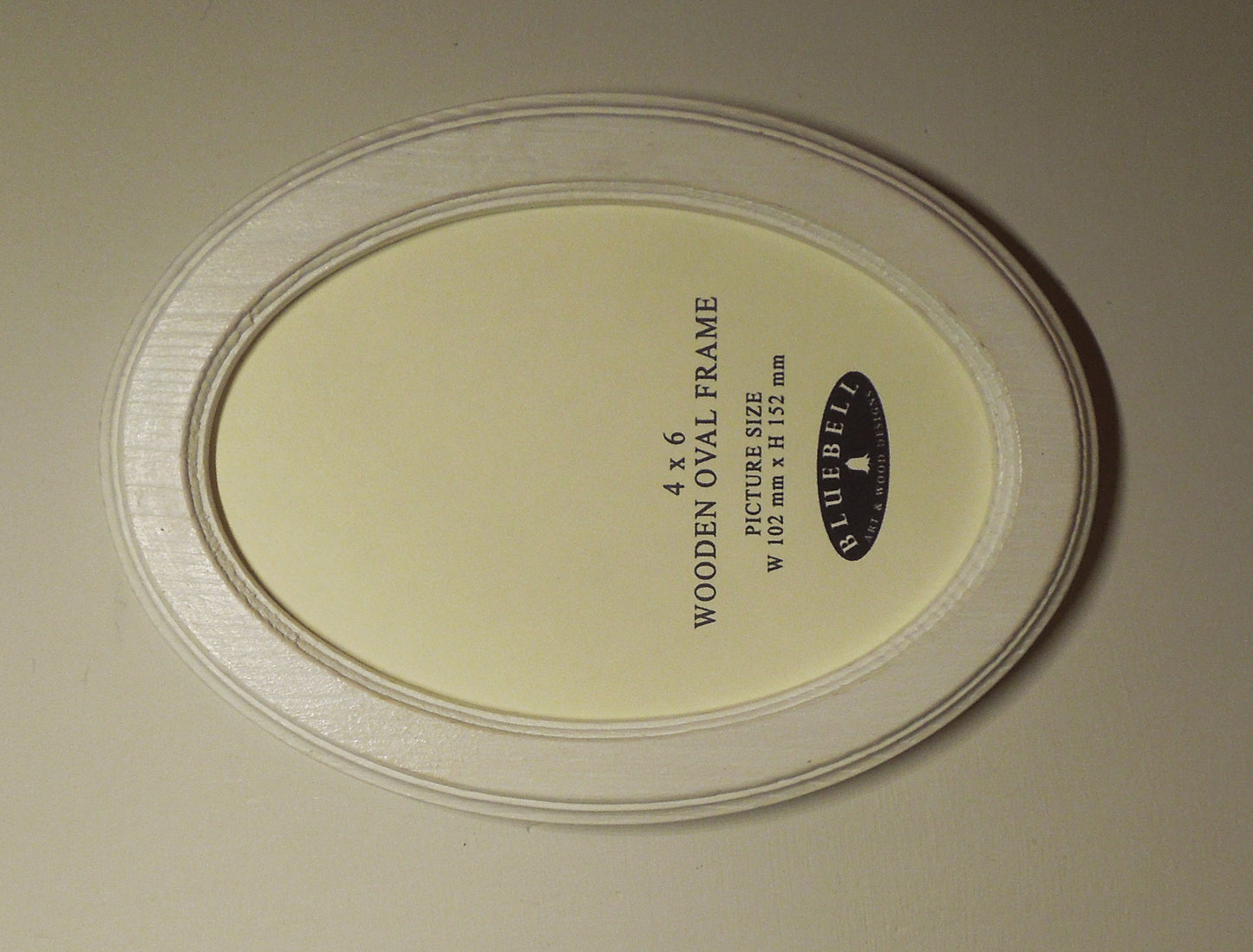 White 4" x 6" Oval Roman Edged Handmade Wooden Photo Picture Frame