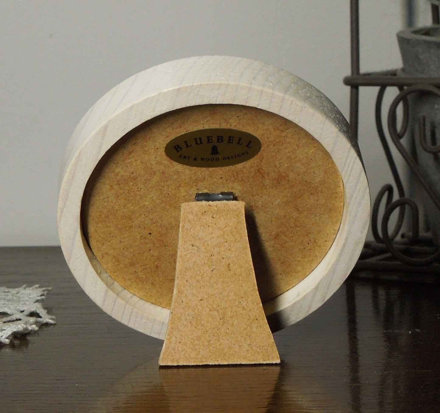 White 2.5" x 2.5" Round Handmade Wooden Photo Picture Frame