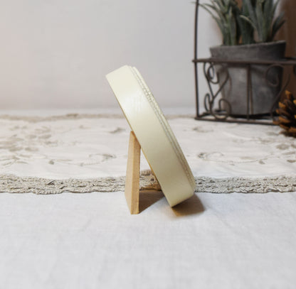 Ivory Round Shaped Wooden Photo Frame 8”x8”, 7”x7”, 6"x6", 5"x5", 4"x4", 3"x3", 2.5"x2.5"