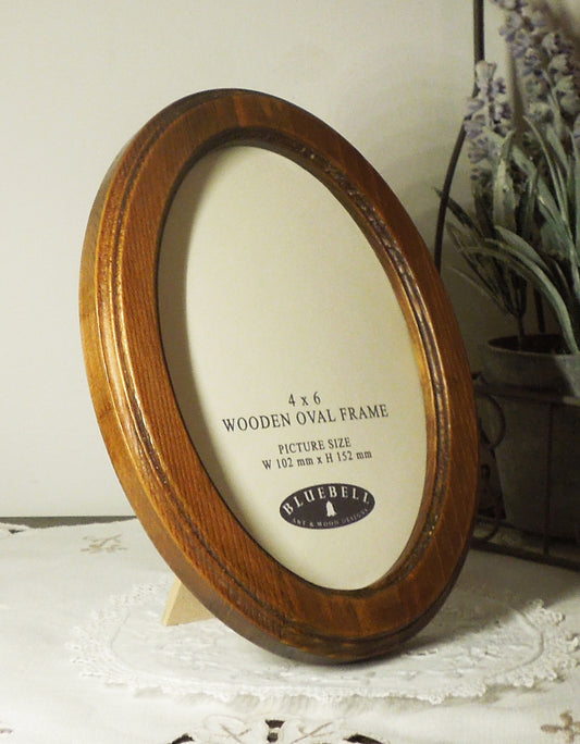 Light Oak 4" x 6" Oval Roman Edged Handmade Wooden Photo Picture Frame