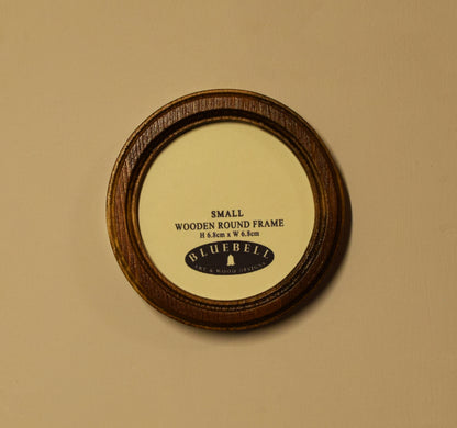 Light Oak Round Shaped Wooden Photo Frame 8”x8”, 7”x7”, 6"x6", 5"x5", 4"x4", 3"x3", 2.5"x2.5"