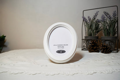 White Oval Wooden Photo Frame A3 / 12"x16.5", A4 / 8"x12", A5 / 6"x 8", 11"x14", 5"x7", 4"x6", 3.5"x5", 3"x4", 2.5"x3.5", 2"x3"