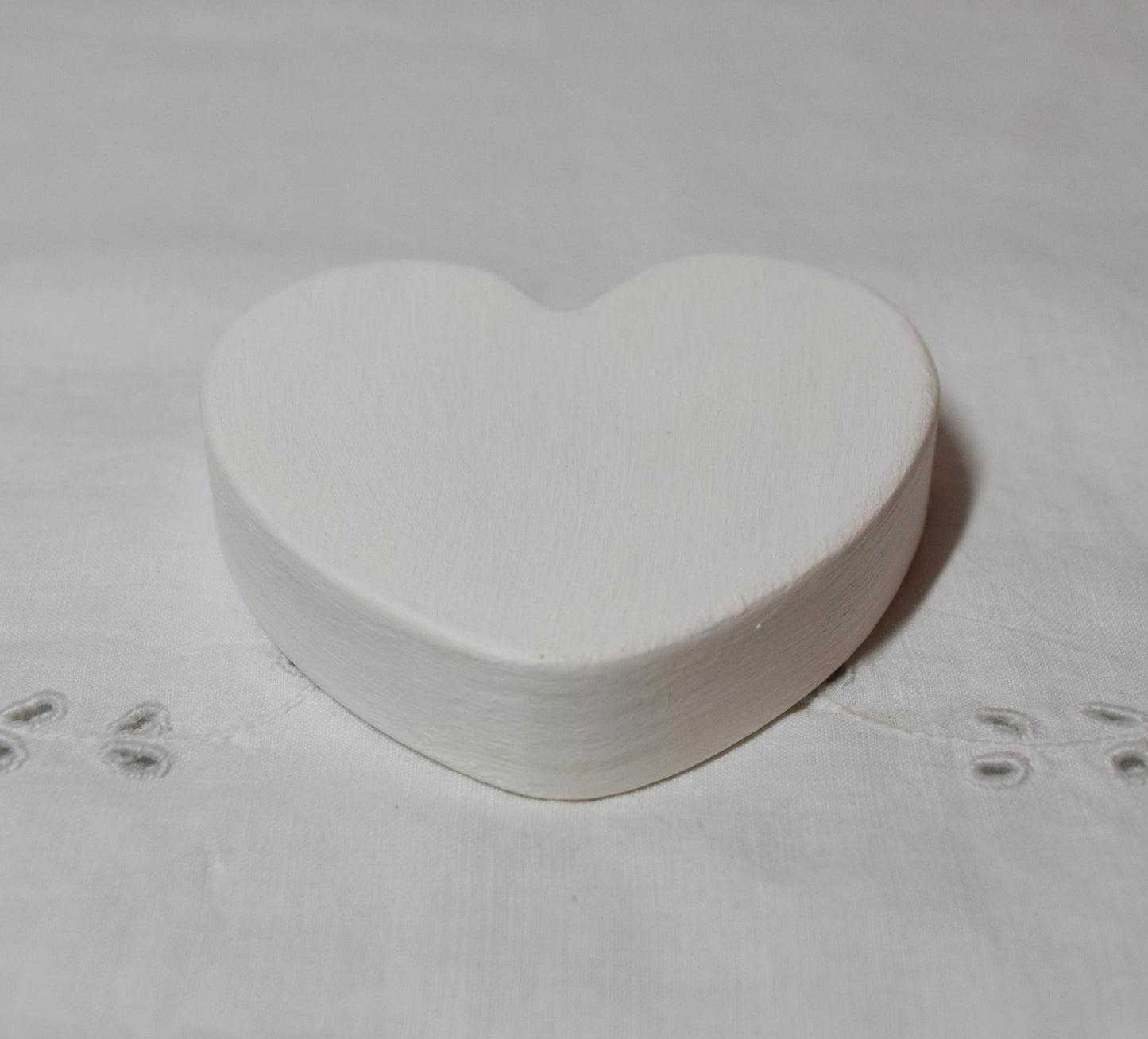 White Wooden Love Heart Shelf Sitter Ornament 3"x3", 2"x2"