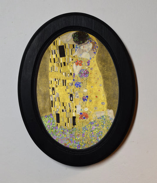 The Kiss Gustav Klimt Black Oval Wooden Framed Classic Art Print 3"x4", 3.5"x5", 4"x6", 5"x7", 6"x8"
