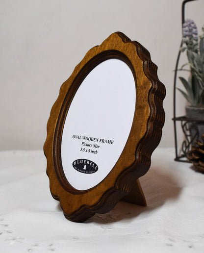 Light Oak Scalloped Oval Wooden Photo Frame 5"x7", 4"x6", 3.5"x5"